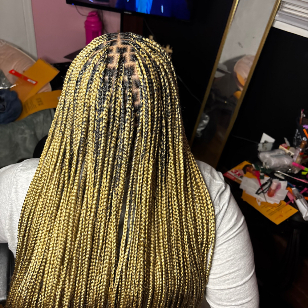 $150 Knotless (Mothers Day) at BeautyBraids By Quin in Milledgeville, GA