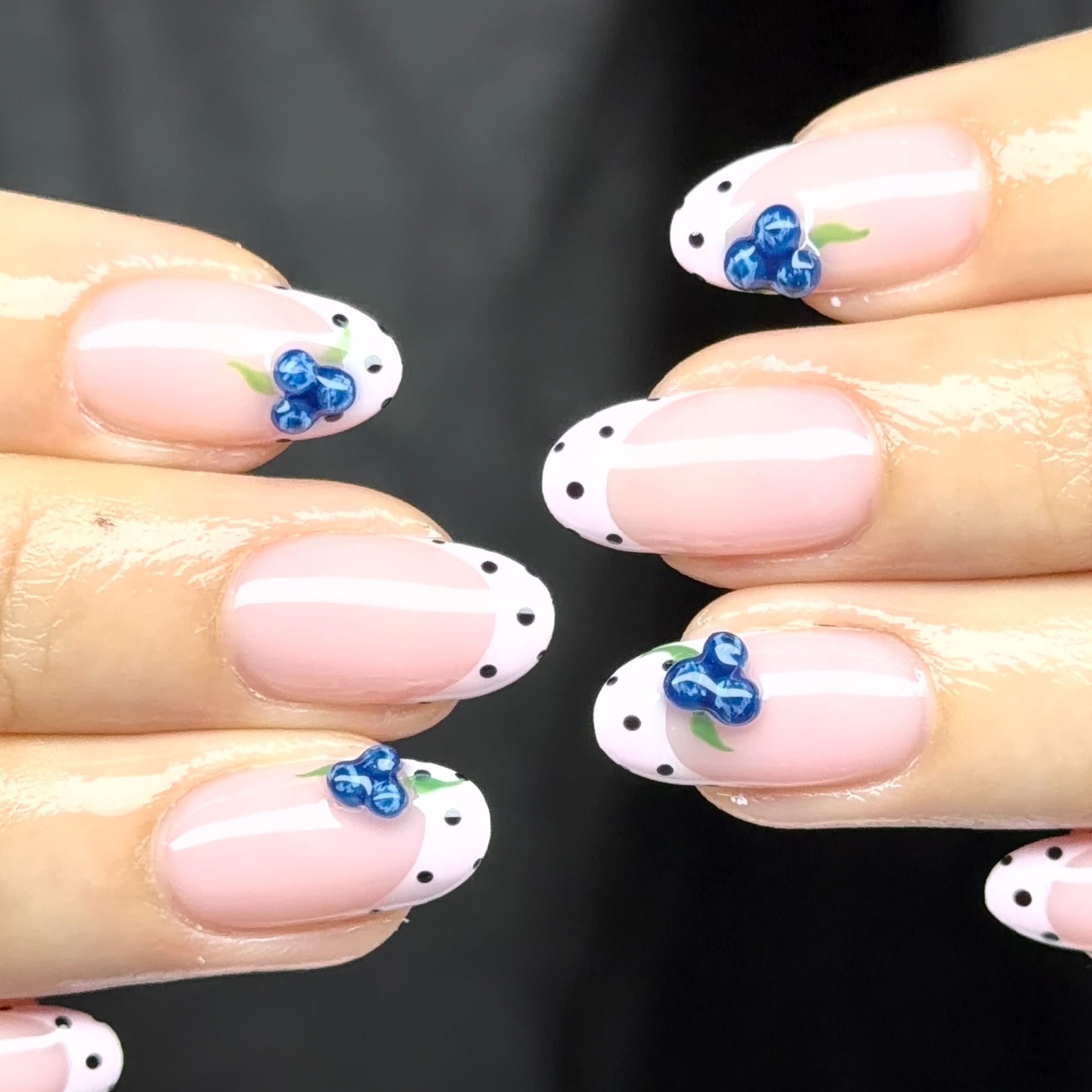 Overlay at Arlyn's Nails in El Centro, CA