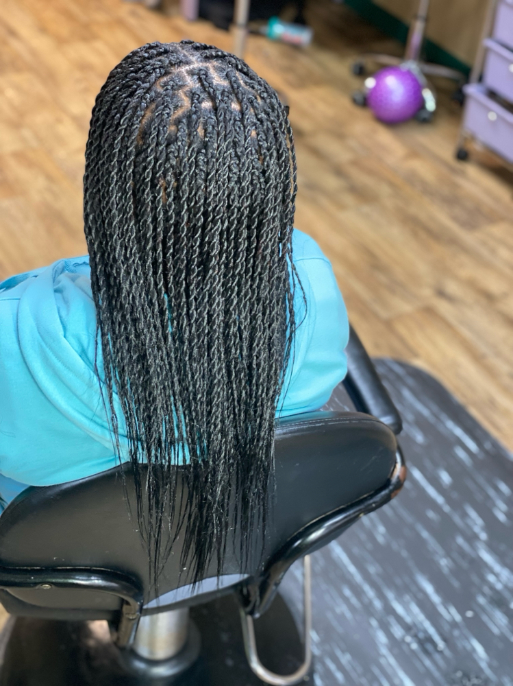 Medium Senegalese Twists at Le Papillon Beauty Co. in Beaumont, TX