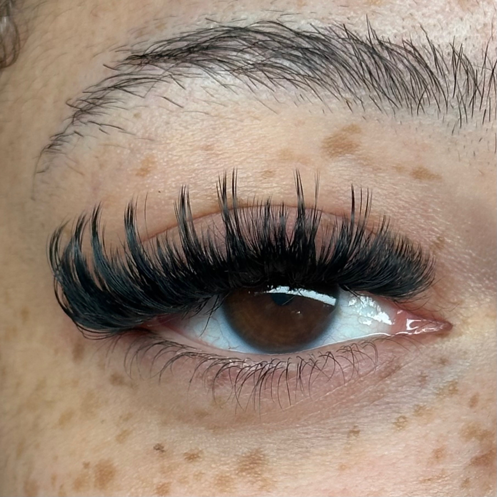 Eyelash Extension Removal