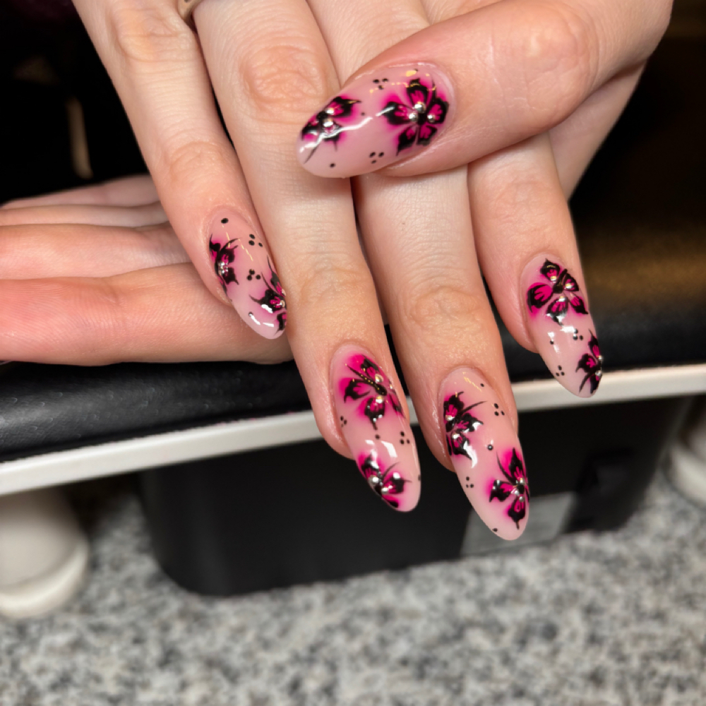 Medium Acrylic Full Set at Aglow On The Go in Fairfield, ME
