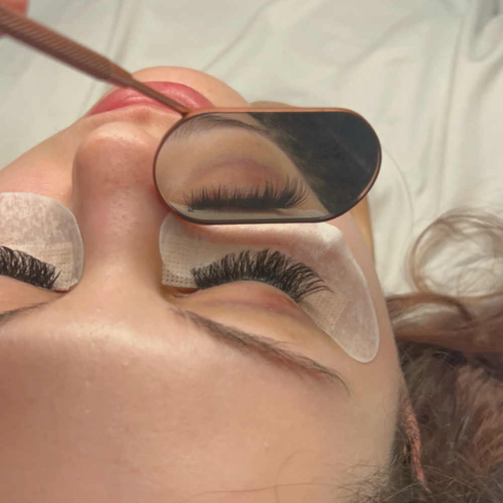 Express Lash Set at Devyne Esthetics in Louisville, KY