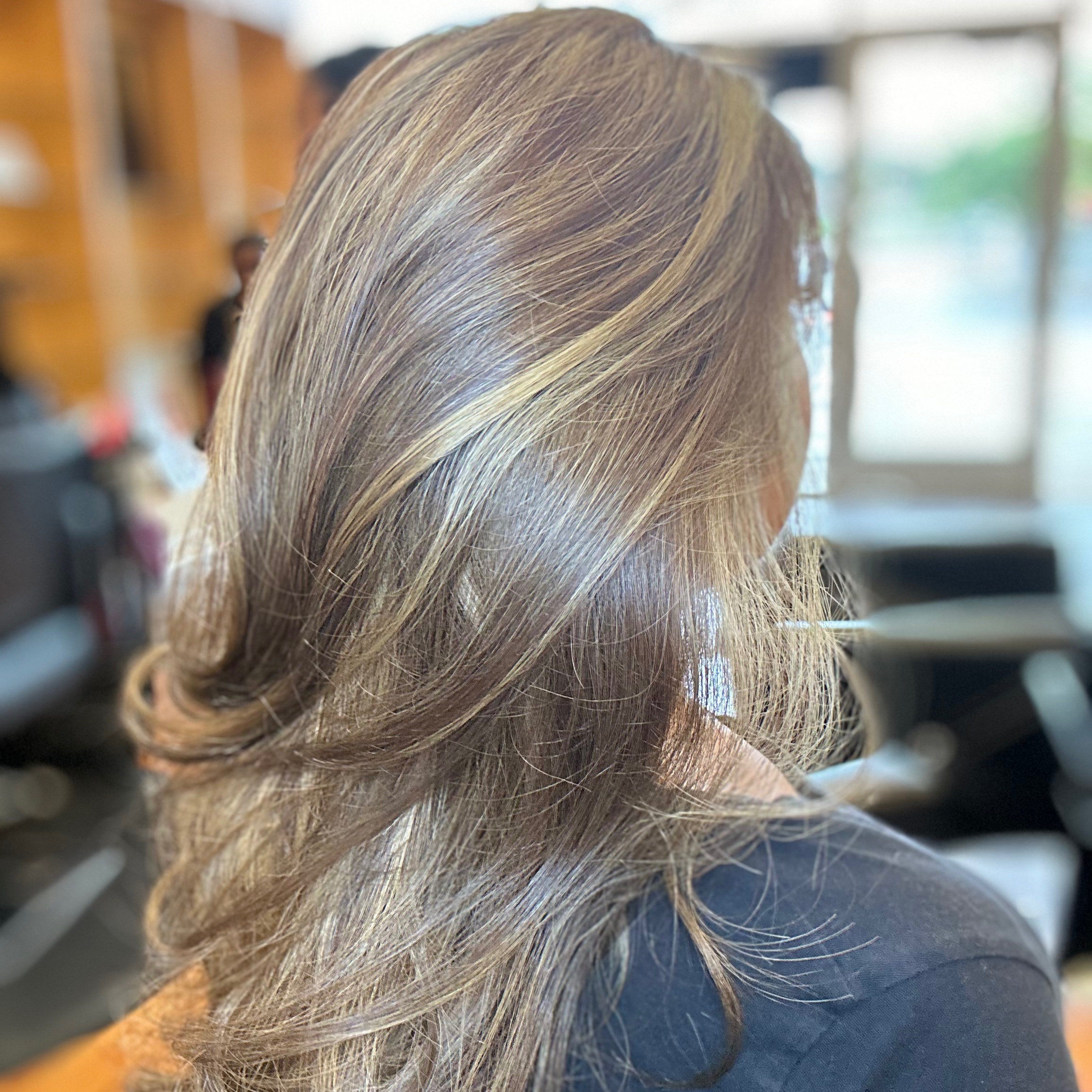 Full color w/heavy highlights at Looks By Mari in Kalamazoo, MI