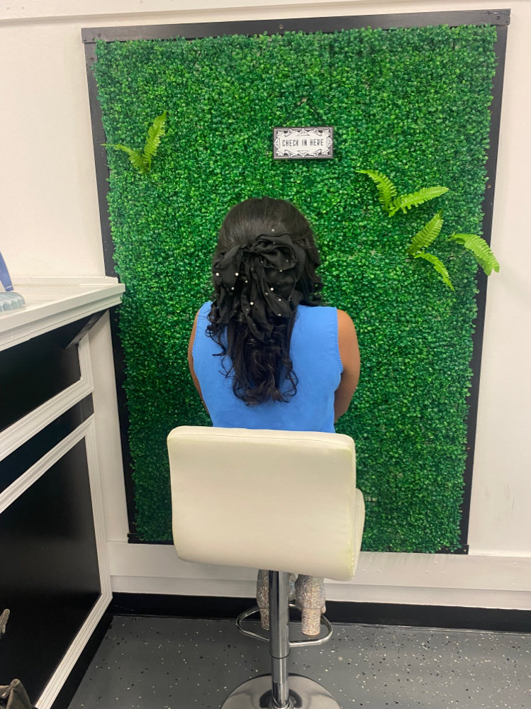 Our 6- Week  Platinum  Silk Press