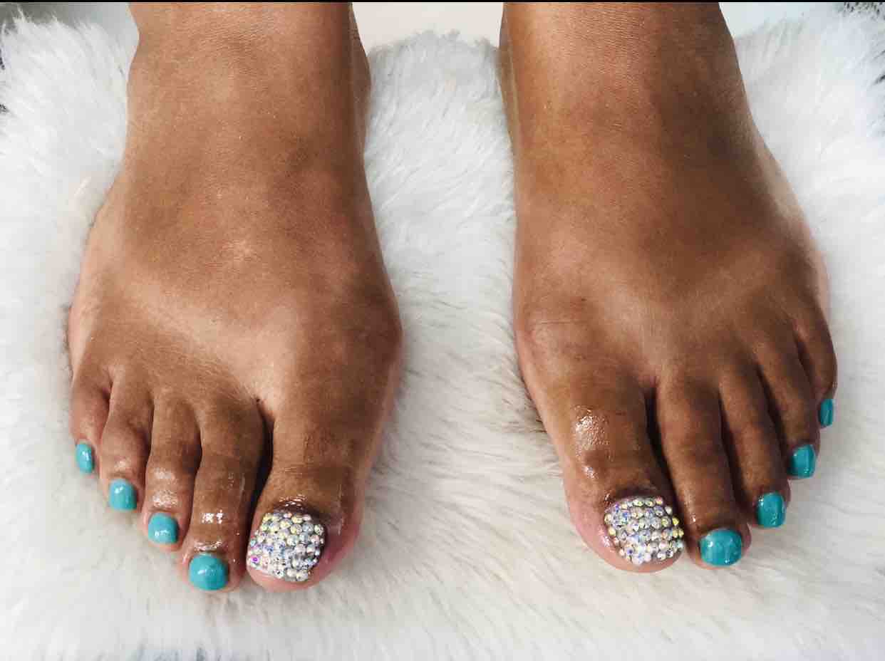 2 Acrylic Big Toes