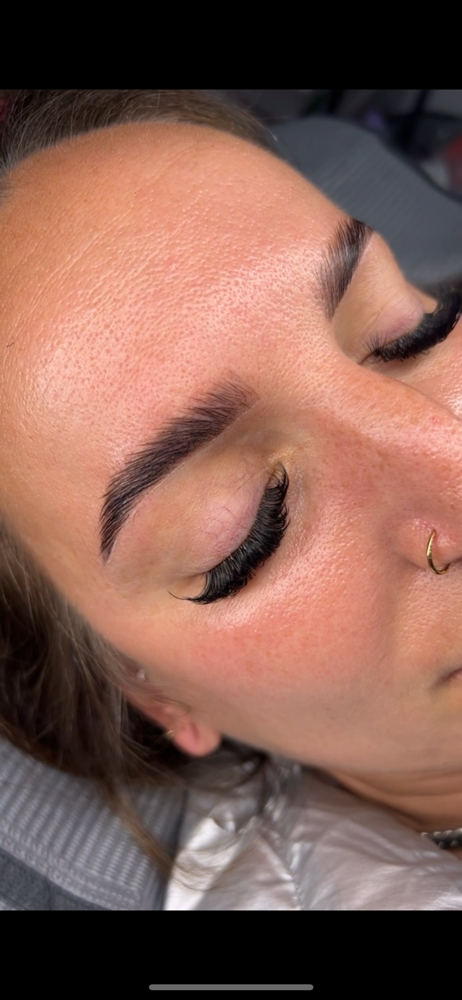 Brow Lamination And Tint