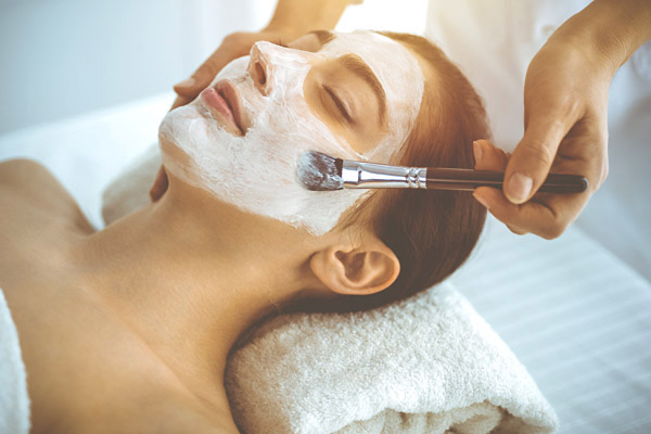 Deluxe Facial (First-time Client)