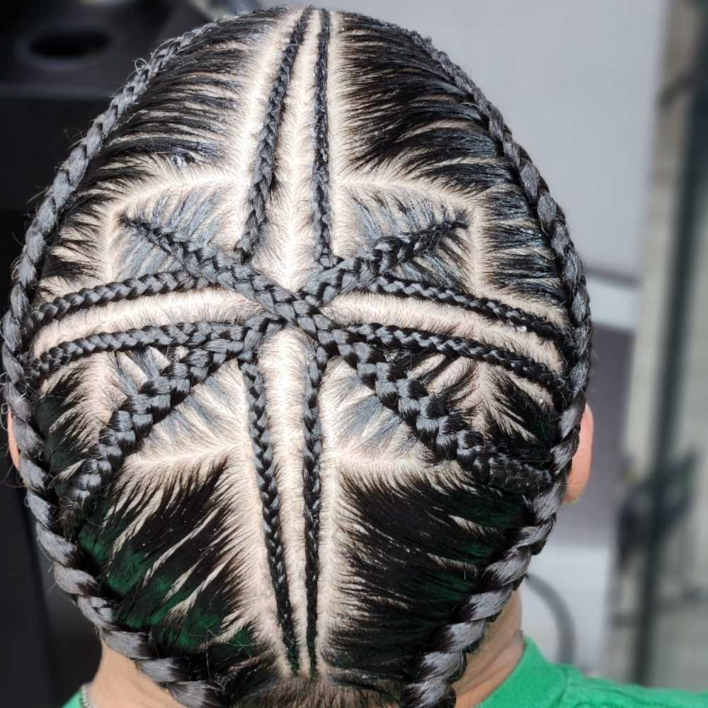 Men Design at MaryamuAfricanbraids in Newark, NJ