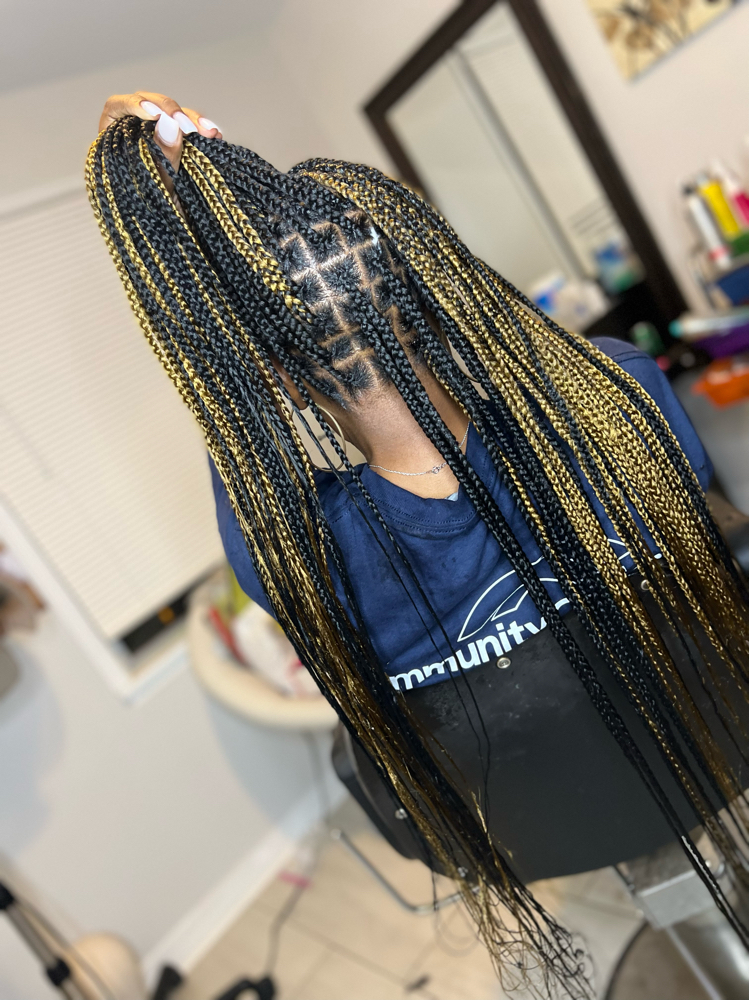 Medium Knotless