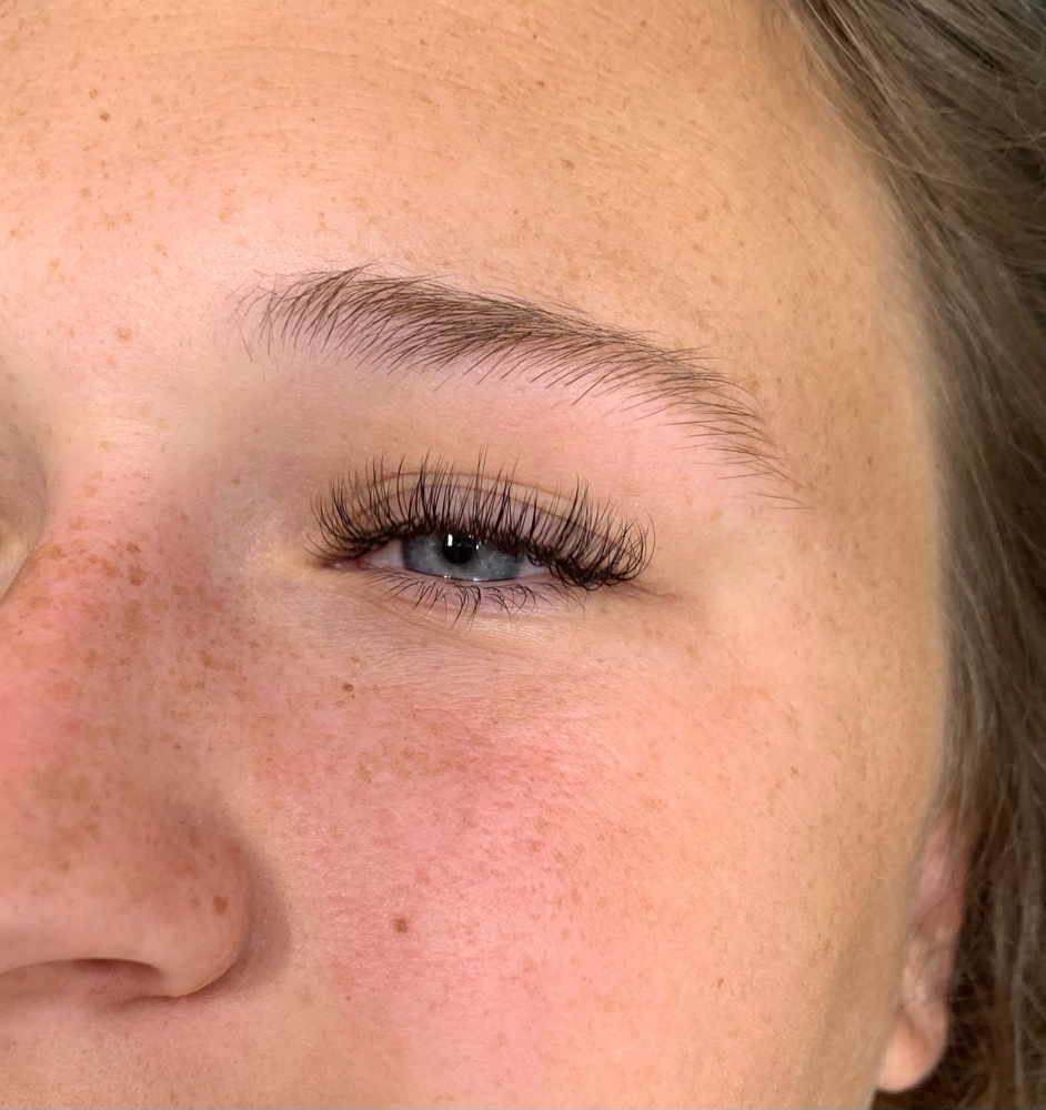 Classic lash extensions
