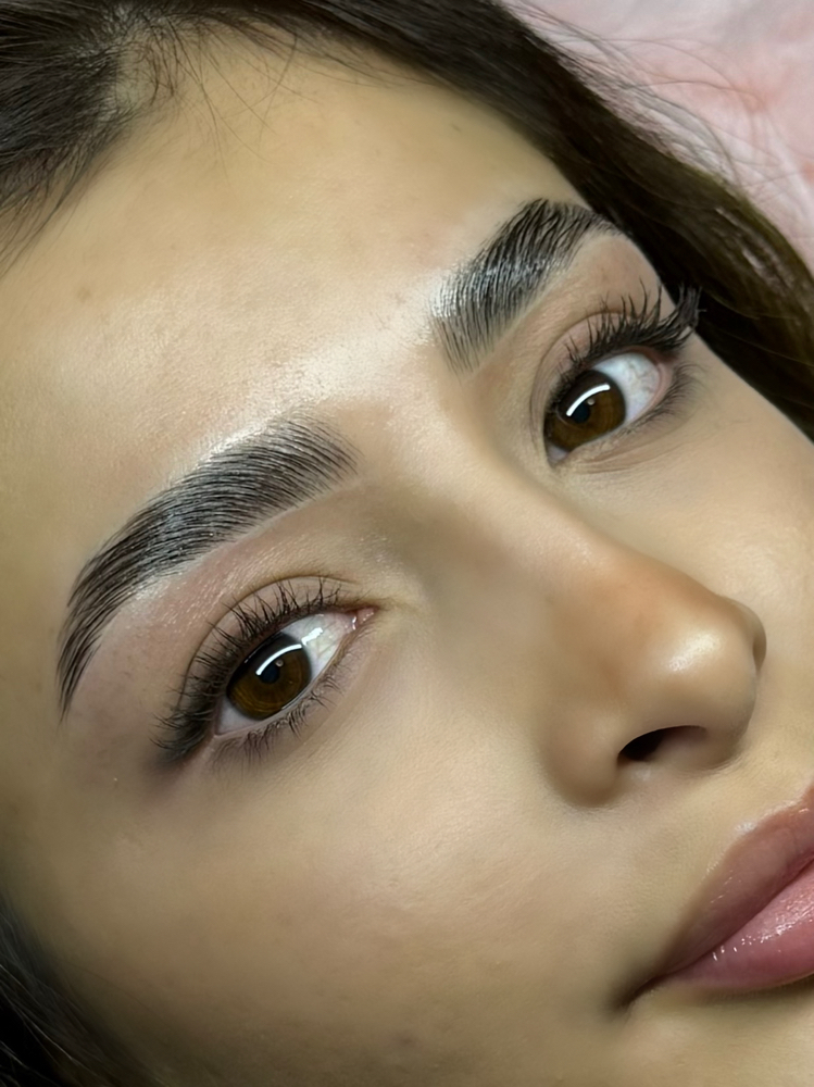 Brow Lamination & Shaping