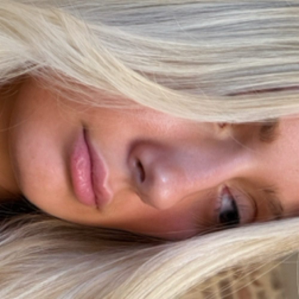 Face Frame/ Mini Foil at The House of Blondes in Summerville, SC