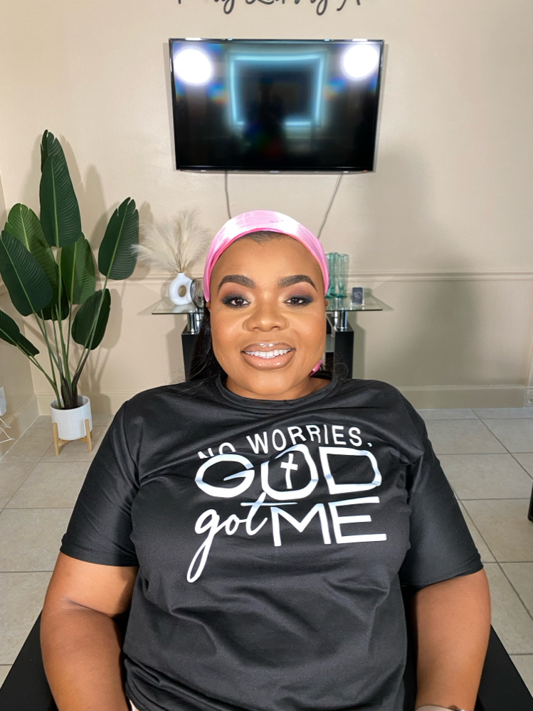 Ari’s Signature Natural Look