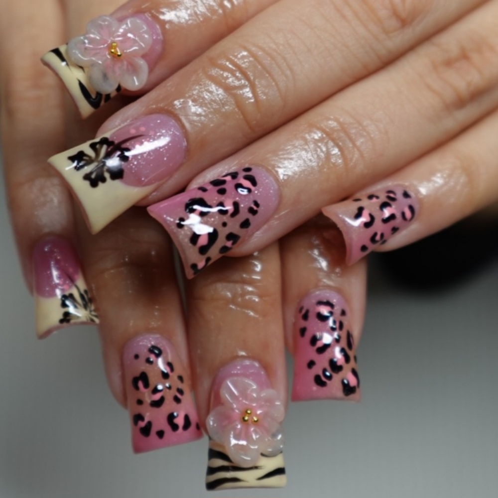 Tier 2 at Cynful Nails in maspeth, NY