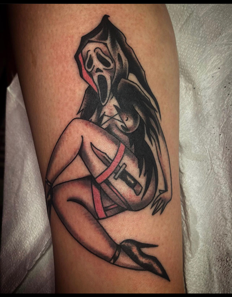 Custom Pin Up