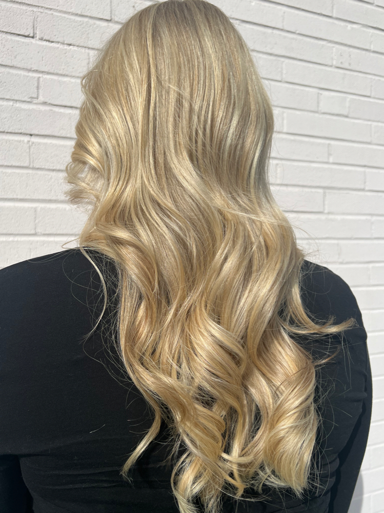 Full Blonding Highlights + Blowdry