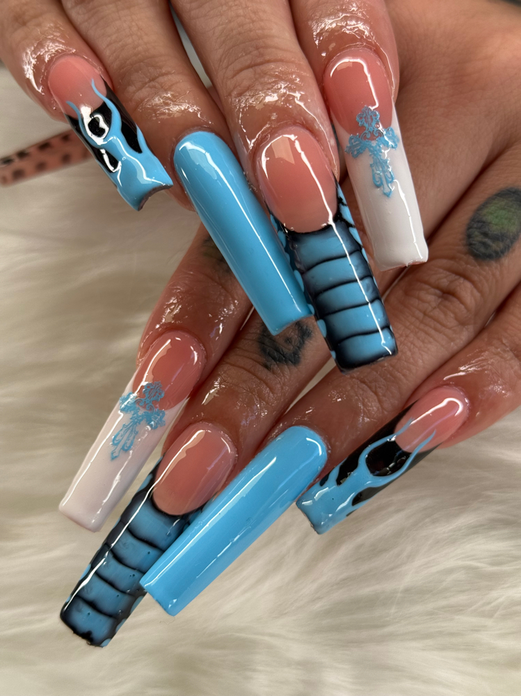 Nail Art at Glossy With Ari in Stow, OH