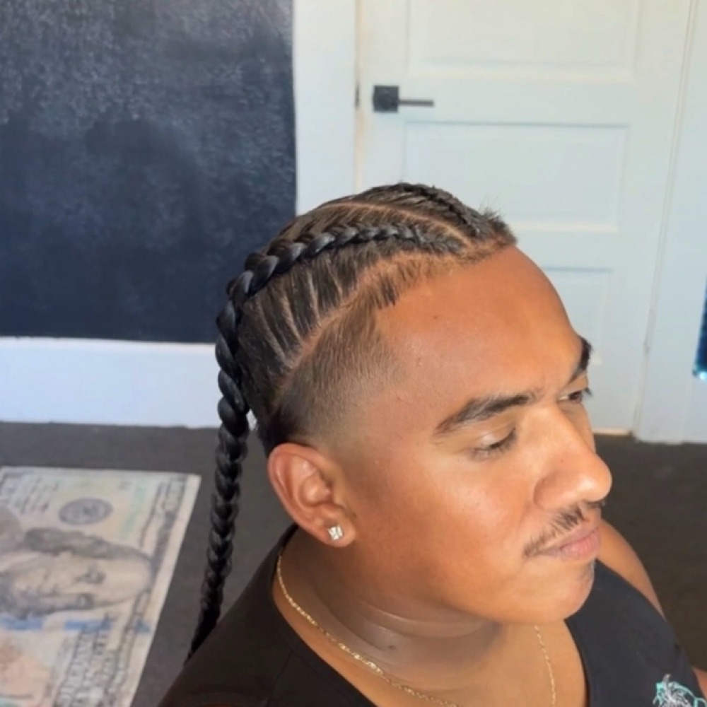 2 Stitch Braids at Juicy Braidz in San Diego, CA