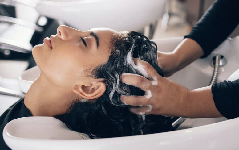 Ladies Clarifying Scalp Massage