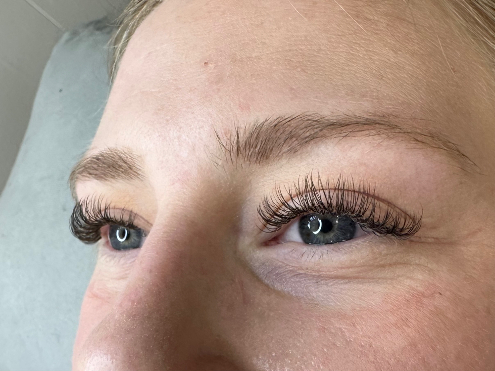 Classic Lashes - Full Set