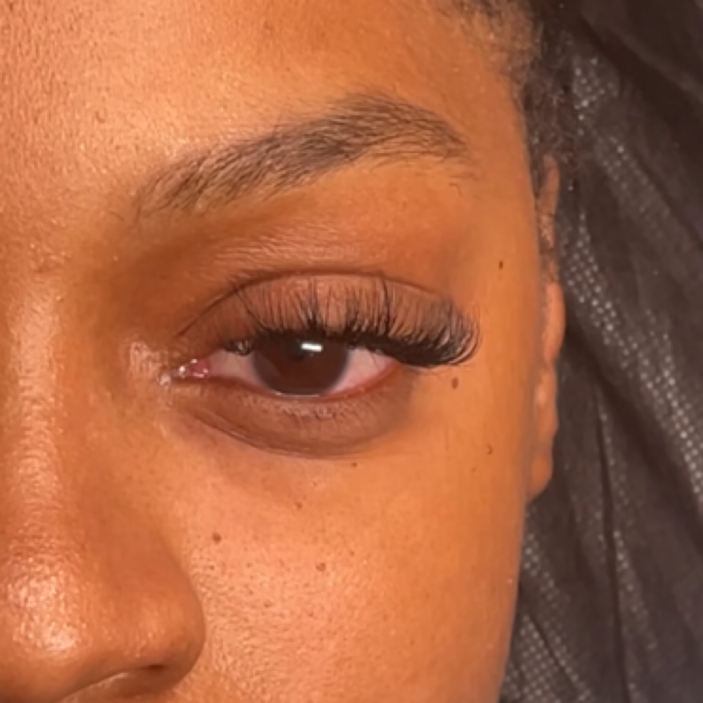Signature Set at Livin Lashes in Short Hills, NJ