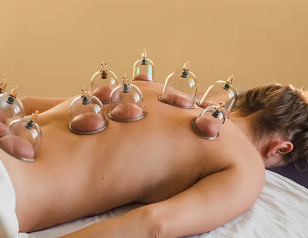 1 Hour Massage With Cupping