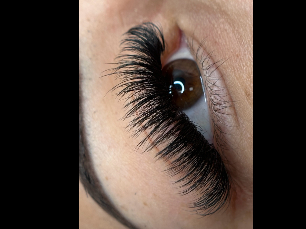 Volume Lash Extensions
