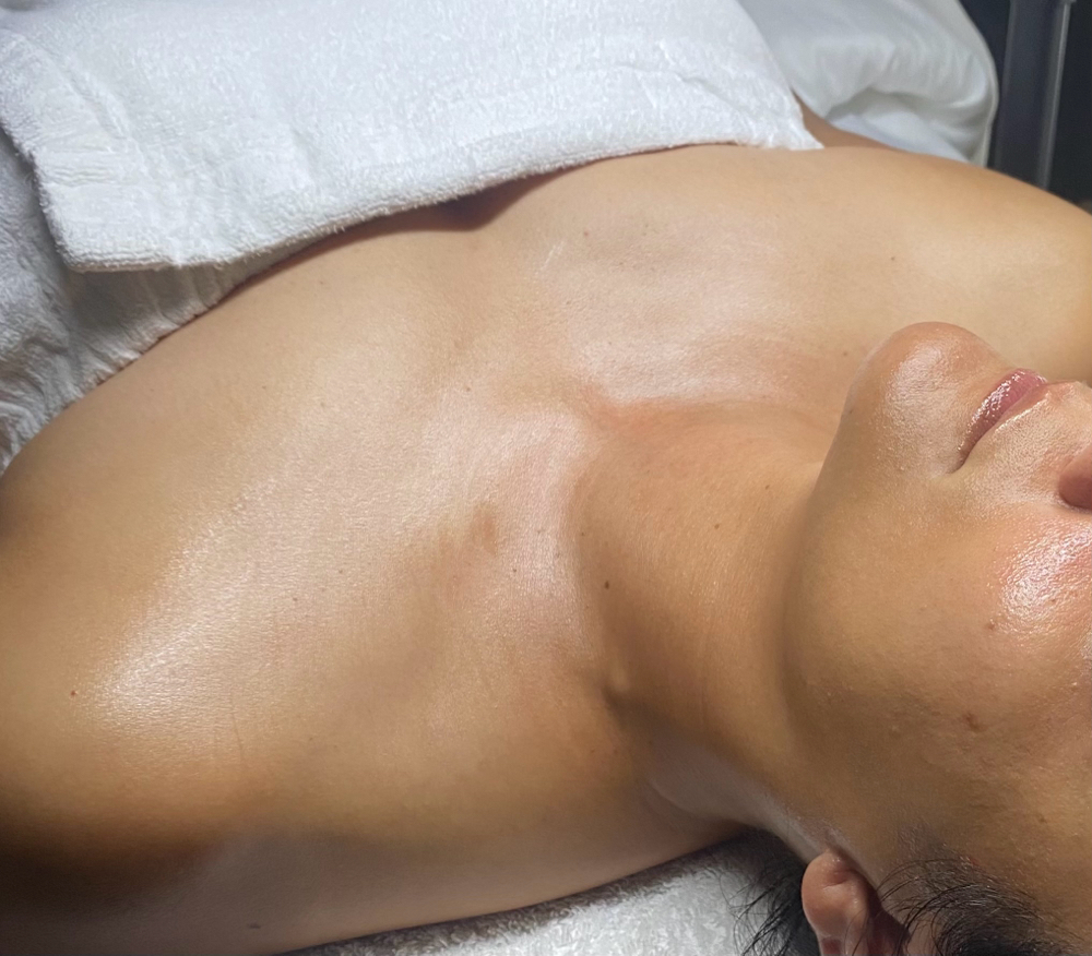 Neck And Decolleté Microderm Add On