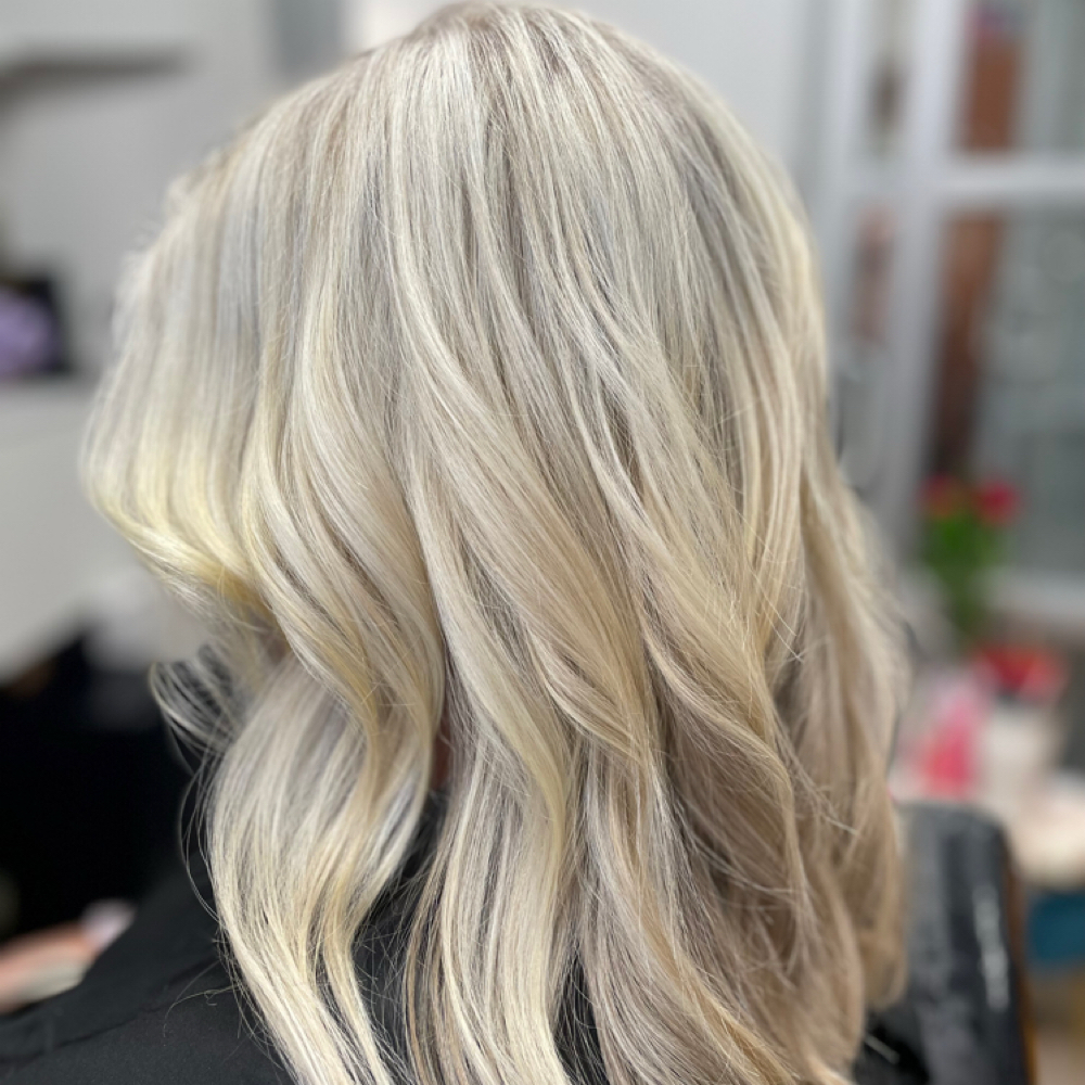 Blowdry/style at Freedom & Foils in Phoenix, AZ