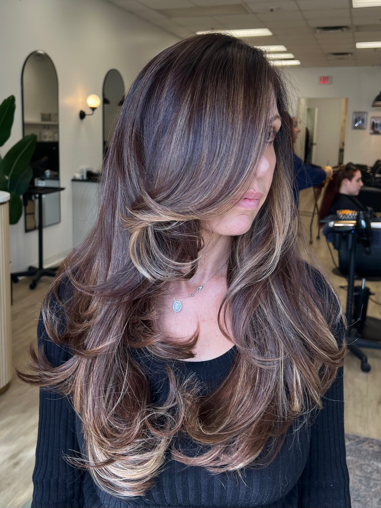 SIGNATURE HAIRCUT