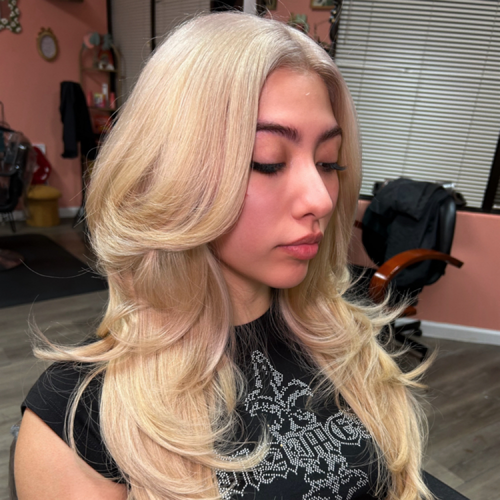 Platinum Princess at Bbeauty Brattt Salon in Houston, TX