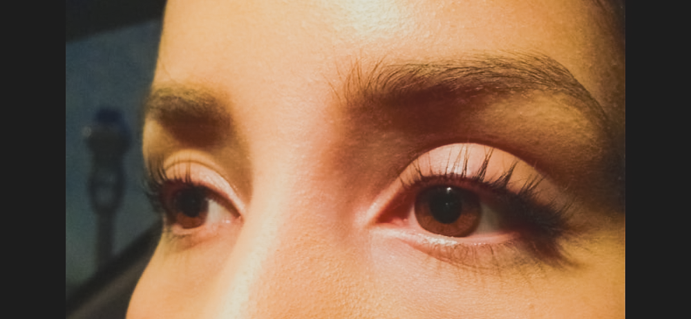 Lash Lift+Brow shape (wax/tweeze)