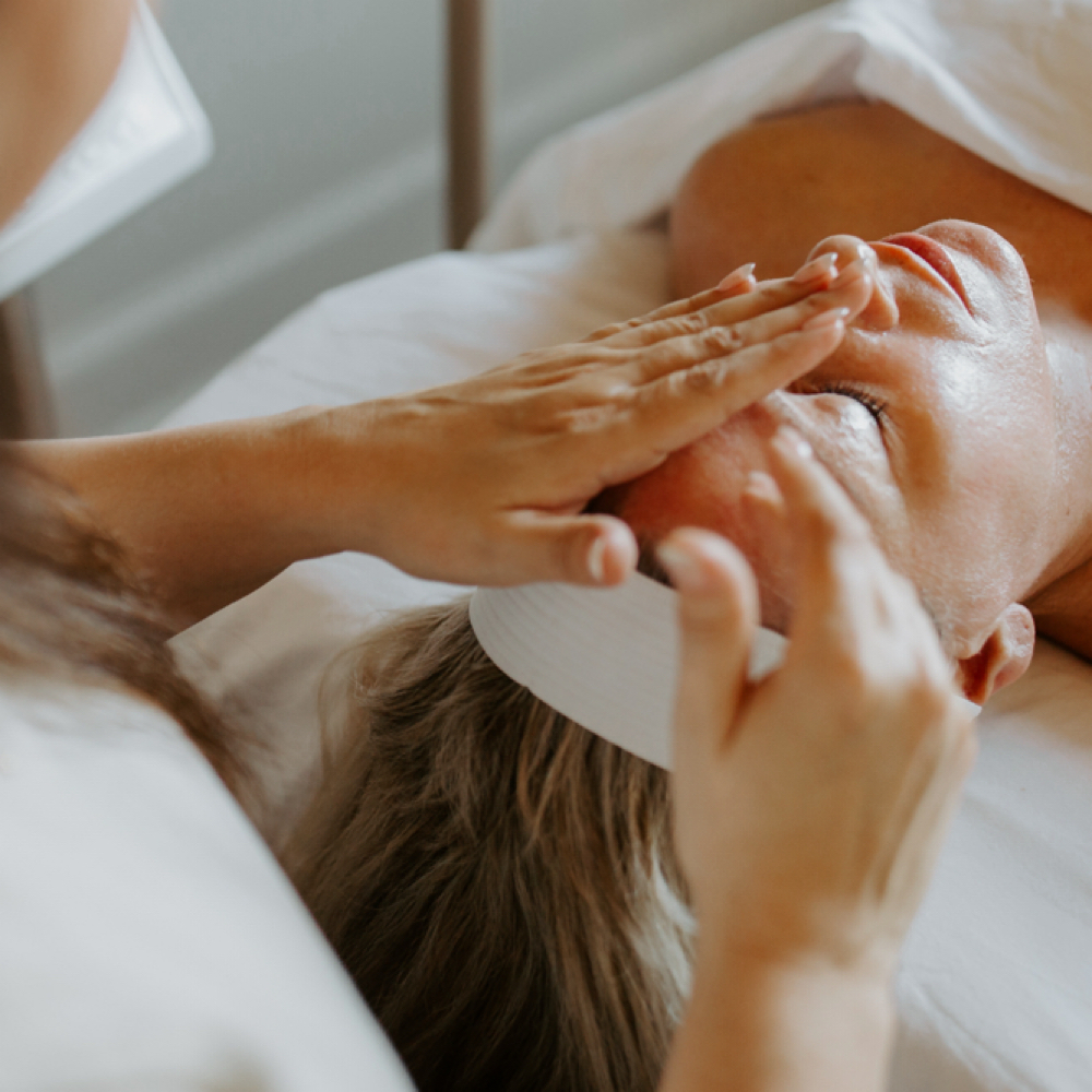 Oxygen Rx Facial For Rocasea at Minimalist Skin Therapy in Tomball, TX