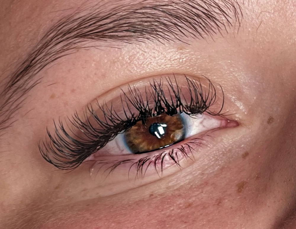 Wet Set lash Extensions