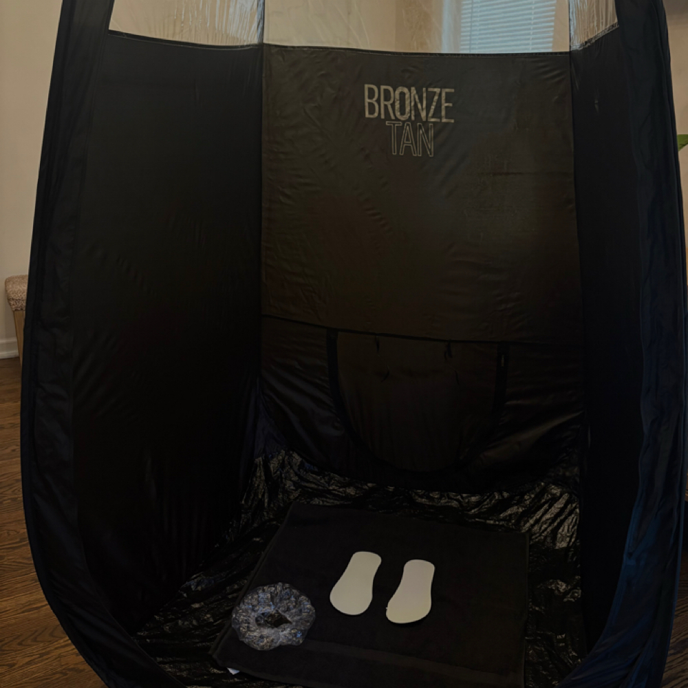 TAN ON DEMAND! at ManeByMinnie in Nashville, TN