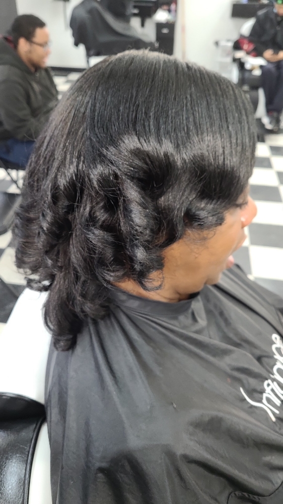 Senior PRESS AND CURL