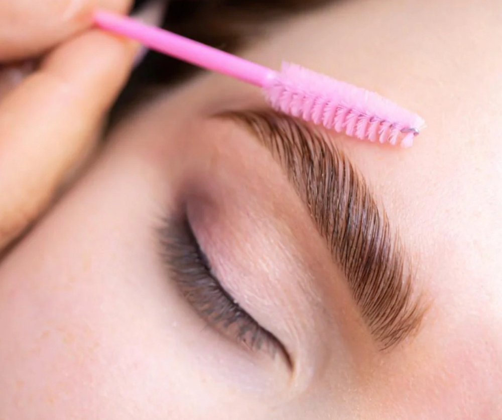 Brow Lamination With Tint and Shaping