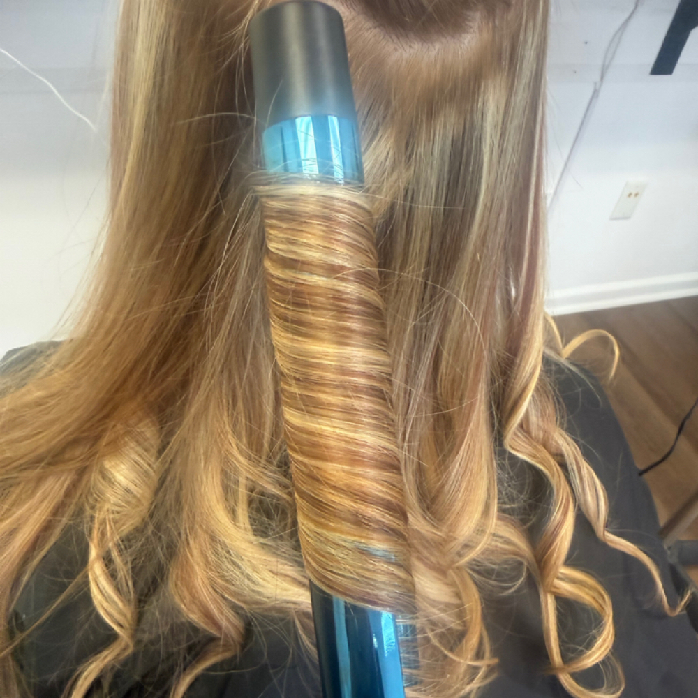 Highlight/Lowlight at Backroad Beaute' Salon in Clio, MI