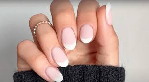 Dip Base Manicure