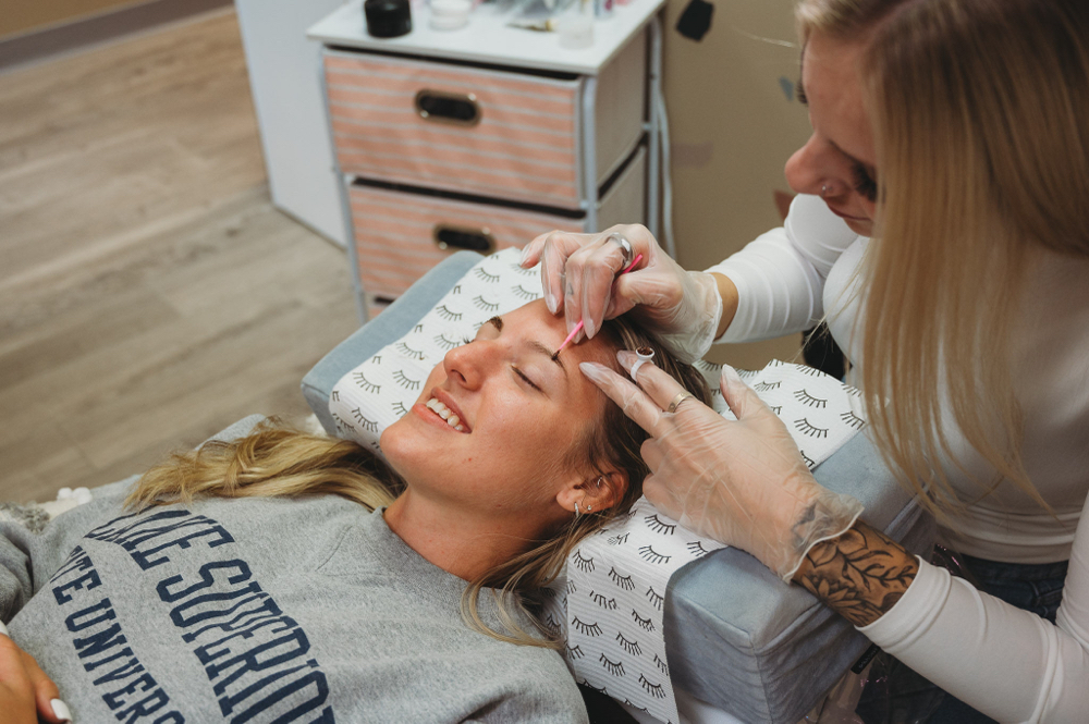 Eyebrow Tinting