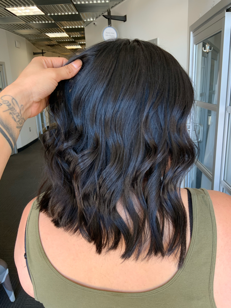 COLOR WOMEN’S HAIRCUT (NO FOILS)