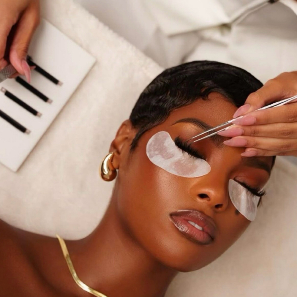 TOUCH-UP/REFILL at Latina Lashes in San José, CA
