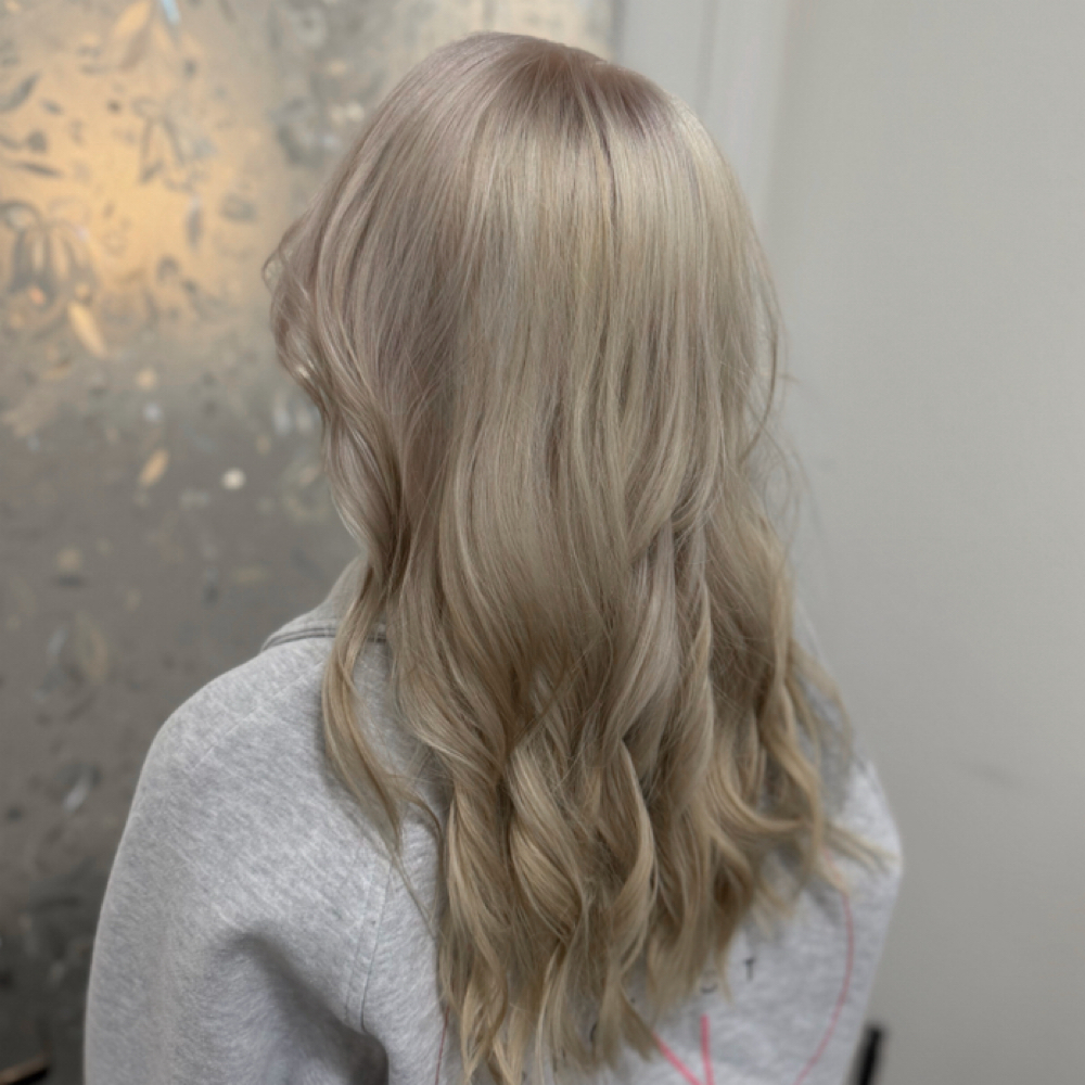 Full Platinum Blonde at Alnoor beautyhouse in Brookfield, WI