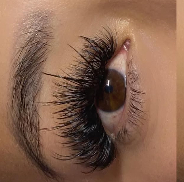 Wispy Volume Fullset Lashset at The lovely Fairy in Dinuba, CA