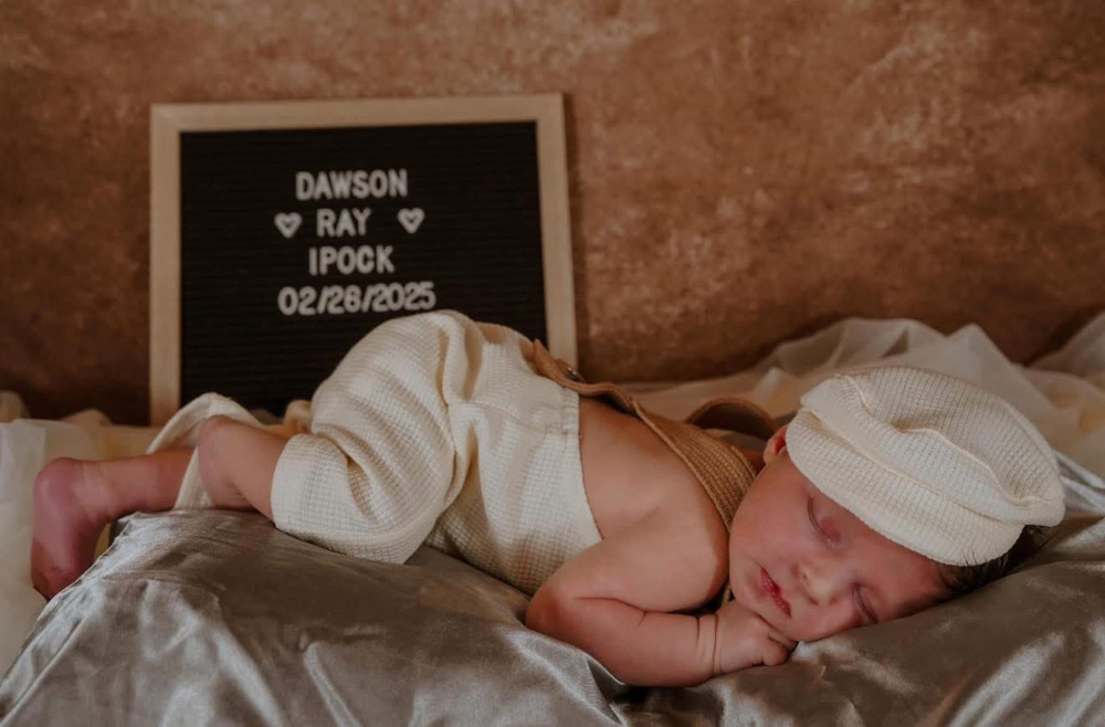 Newborn Session (Family & Baby)