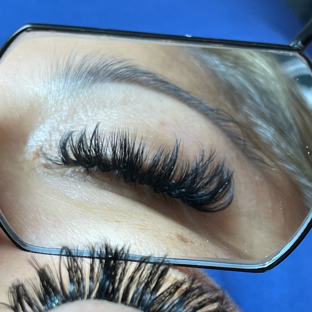 Full Set Lash Ext - Royals (6D’s)