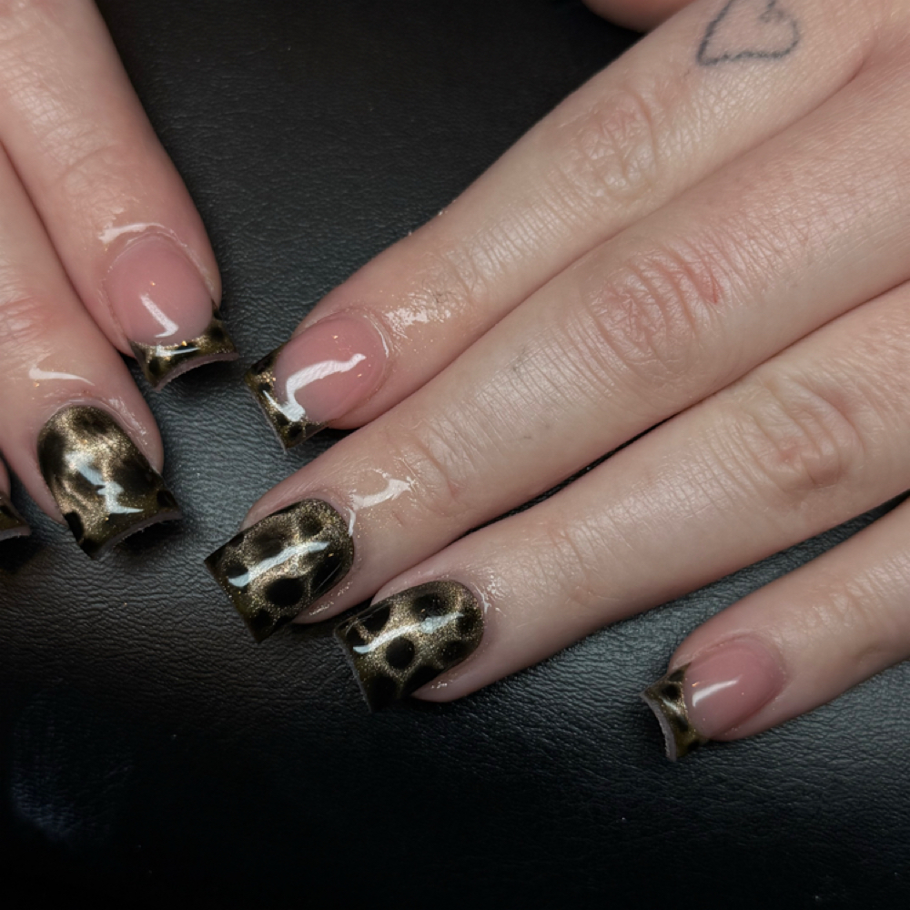 Acrylic Full Set (S) at Dae’s Designs in Cedar Rapids, IA