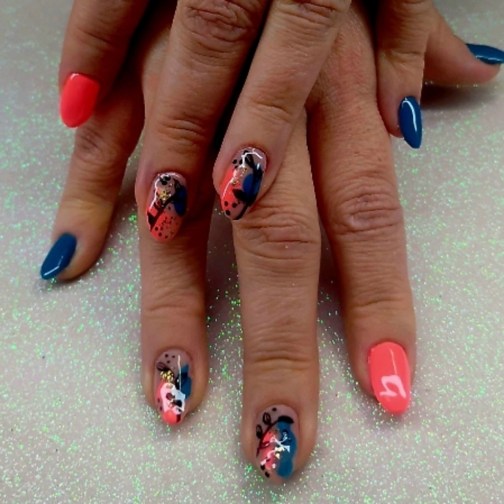 Gel X Mani W/Basic Art 4 Fingers at Beauty And The Beard Salon in Mcminnville, TN