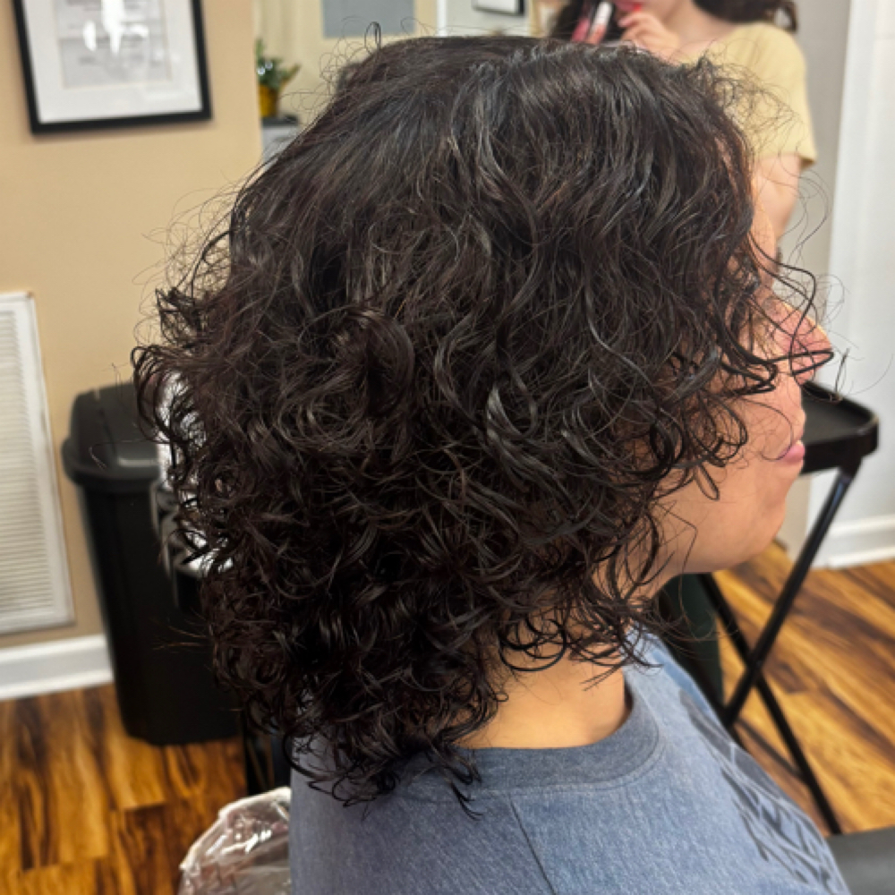 Women’s Cut at Salon Shade in Crossville, TN