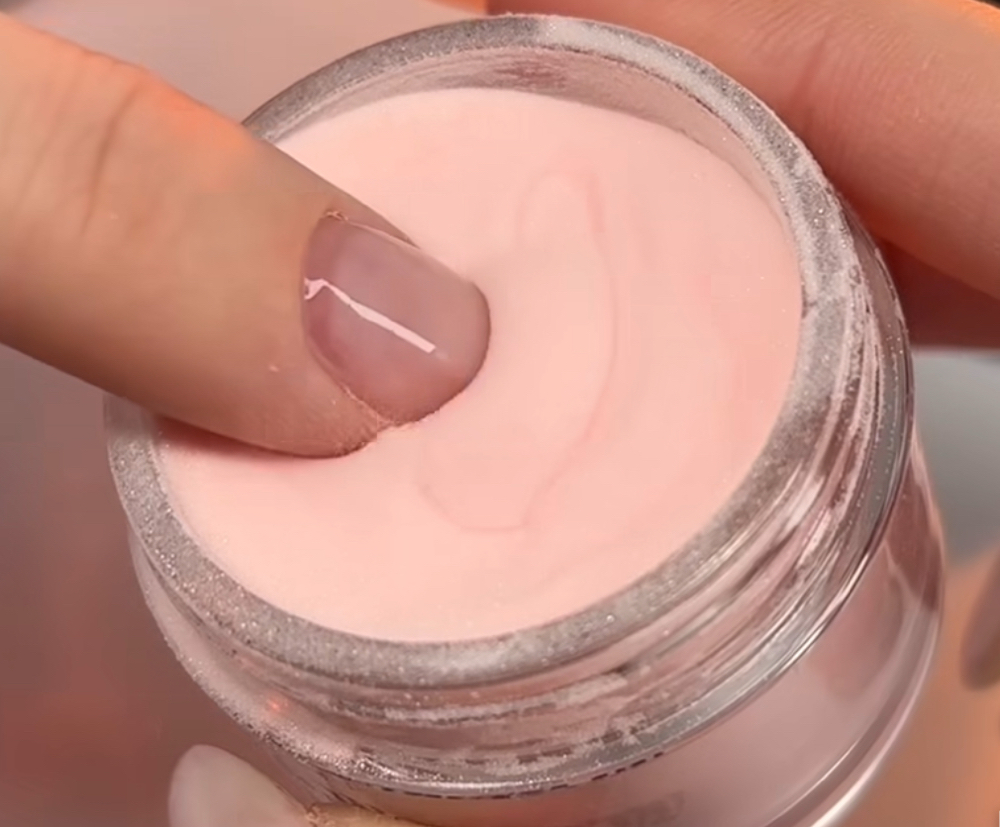 Dip powder